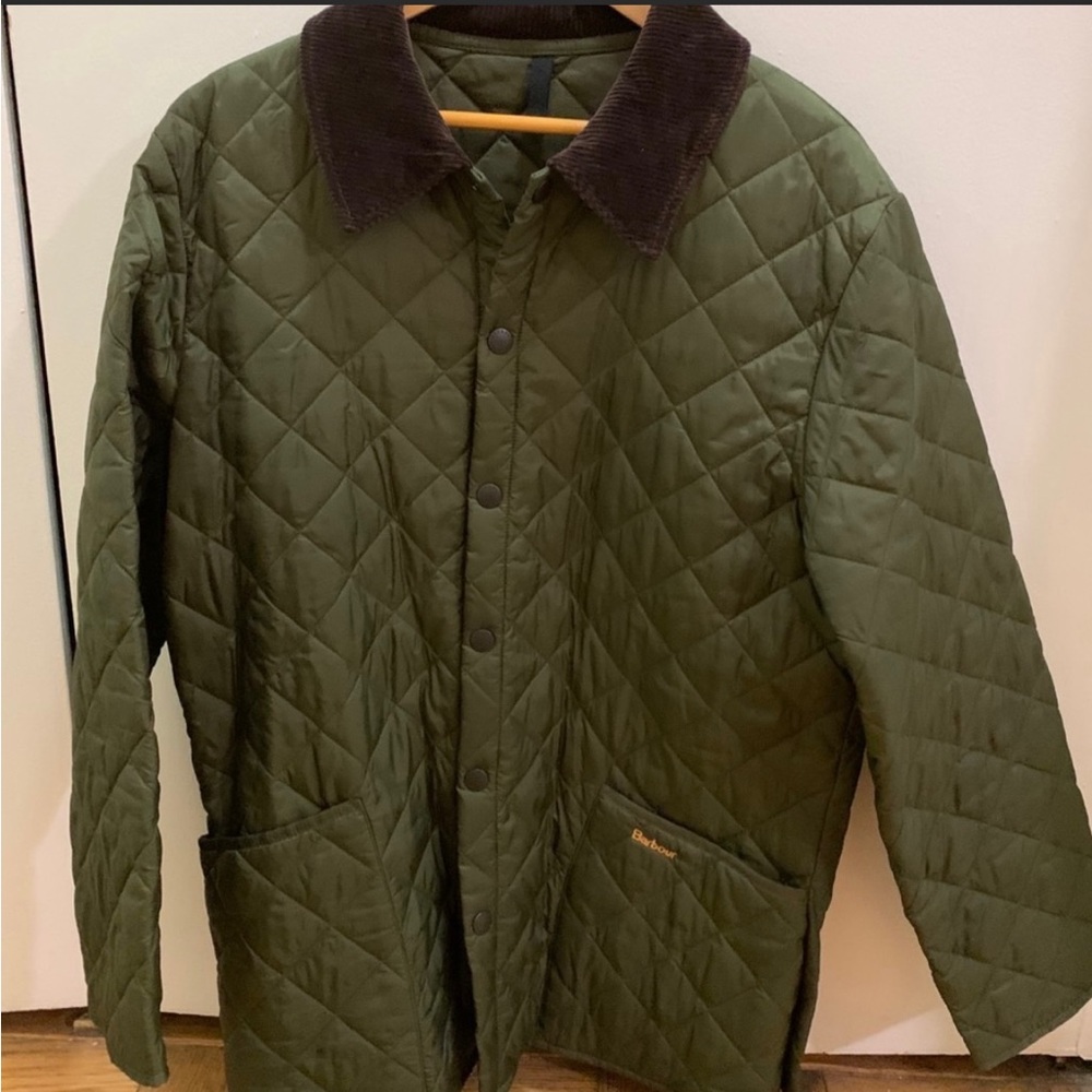 Excellent condition!  NWOT extremely warm and light weight. Can be daily coat!